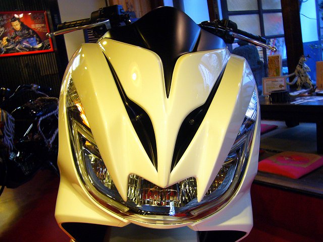 KOTANI MOTORS コタニモータース PCX用デビルマスク サイバーS Ver 