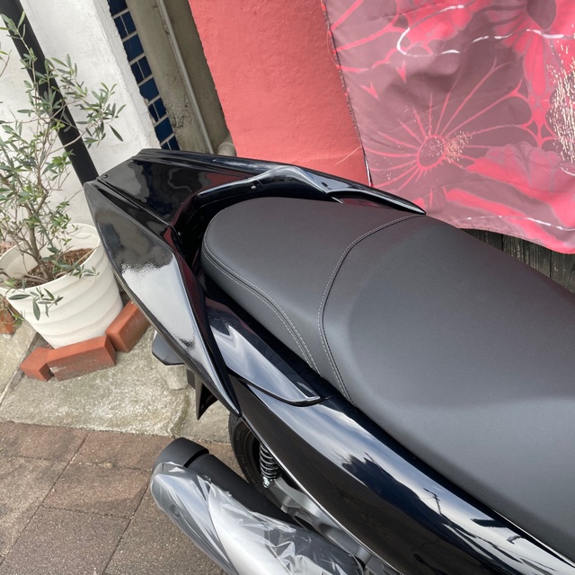 PCX(JF81KF30) デビルウイング ゲルコート 未塗装
