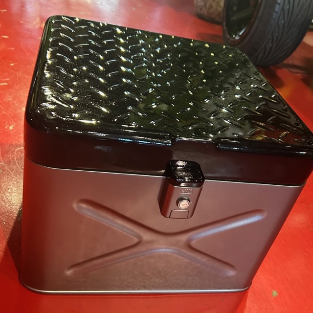 銃弾ボックス　２トーンカラー（汎用ステーセット付）